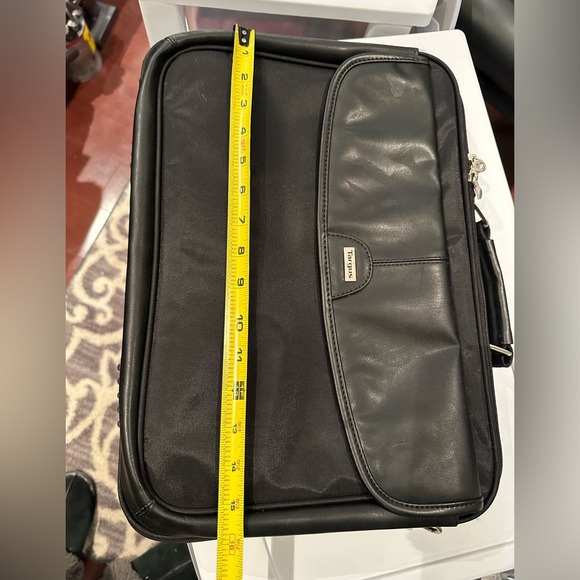 Targus nylon laptop case - Picture 8 of 9